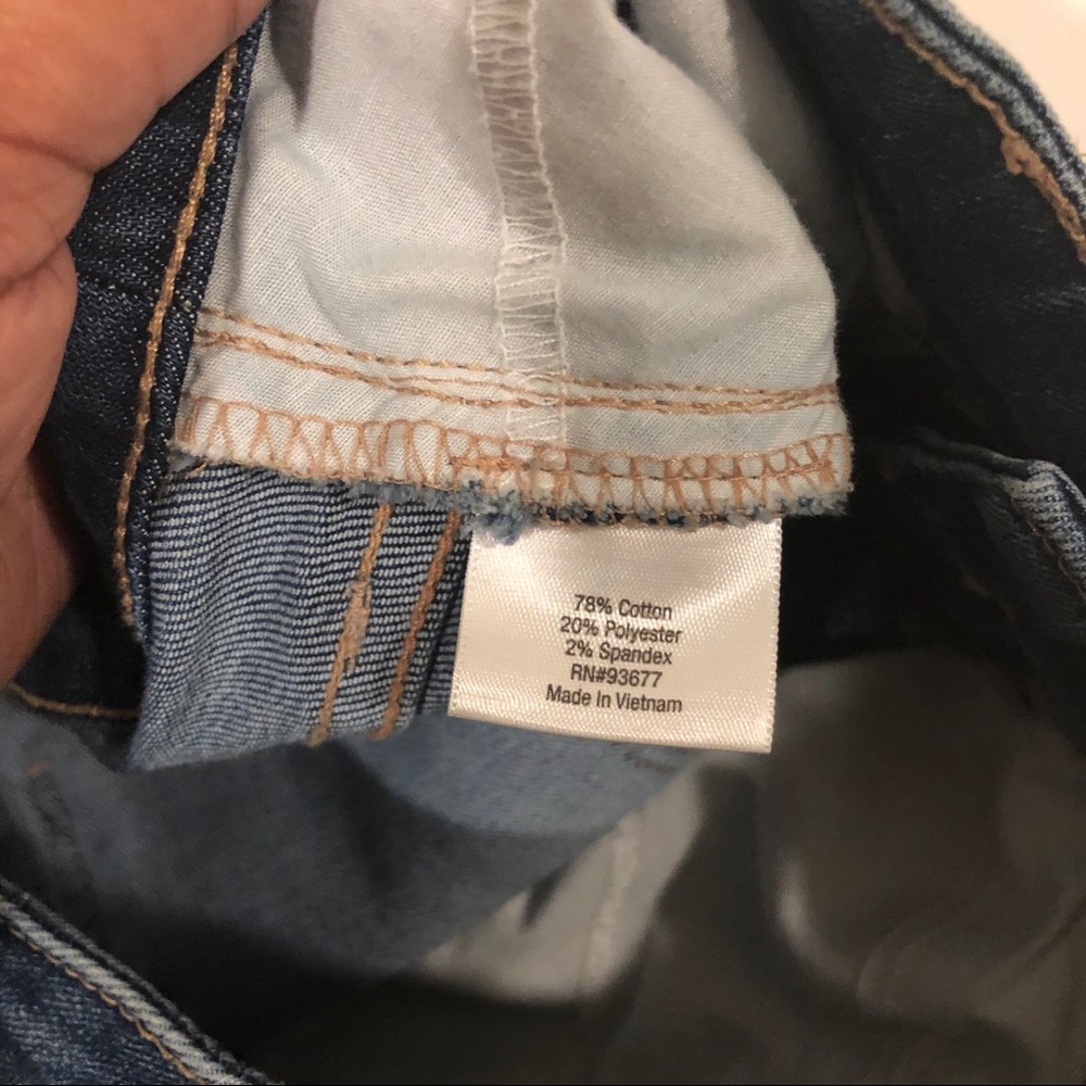 St.John’s Bay Jean Bermuda Shorts Size 10 - Picture 3 of 4
